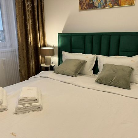 Coresi Mall Area Studios & Apartments By Glam Braşov Dış mekan fotoğraf