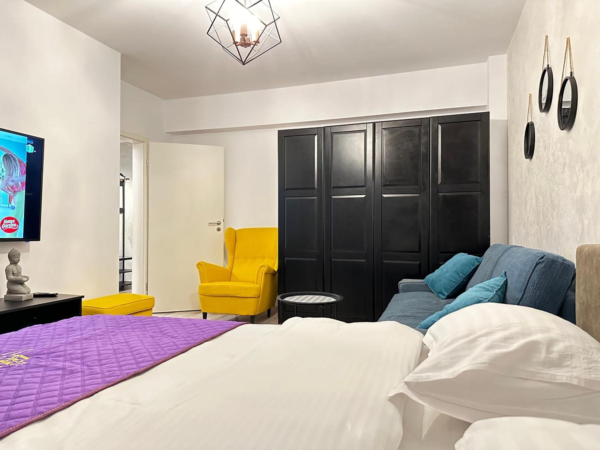 Coresi Mall Area Studios & Apartments By Glam Braşov Dış mekan fotoğraf