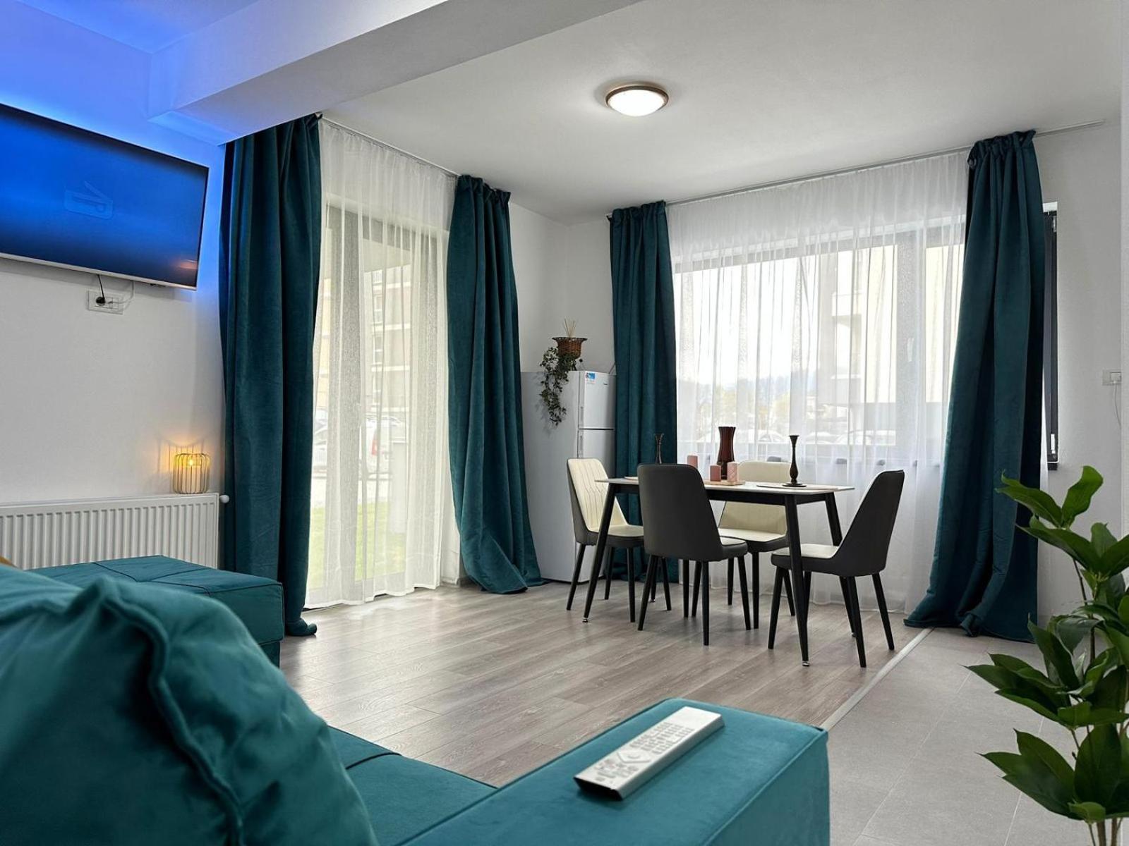 Coresi Mall Area Studios & Apartments By Glam Braşov Dış mekan fotoğraf