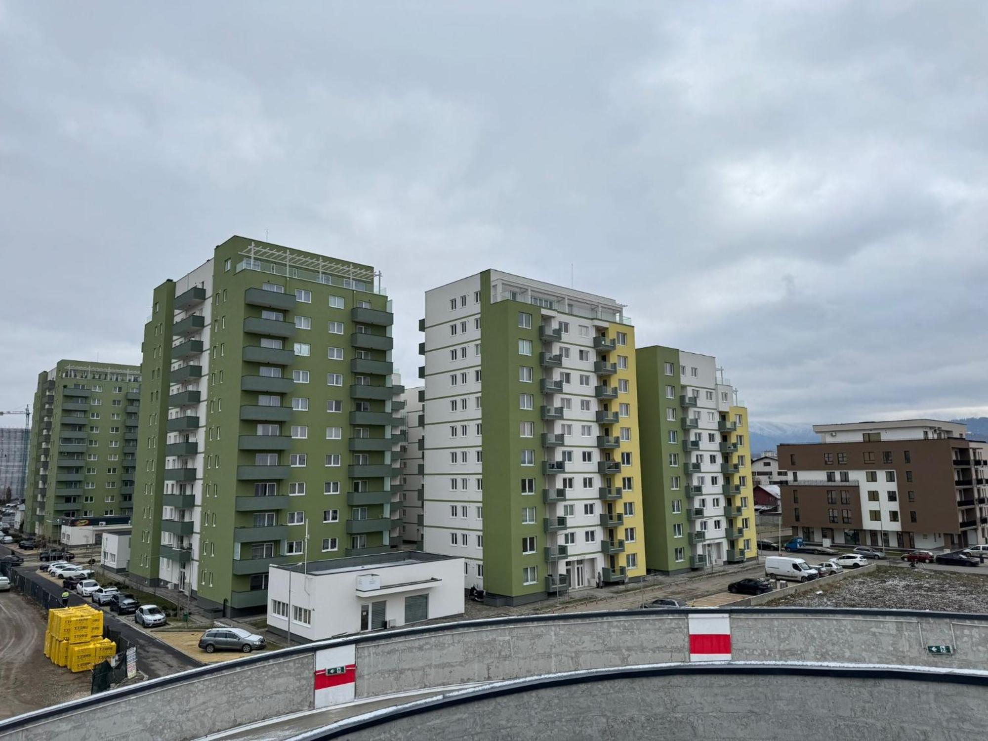 Coresi Mall Area Studios & Apartments By Glam Braşov Dış mekan fotoğraf