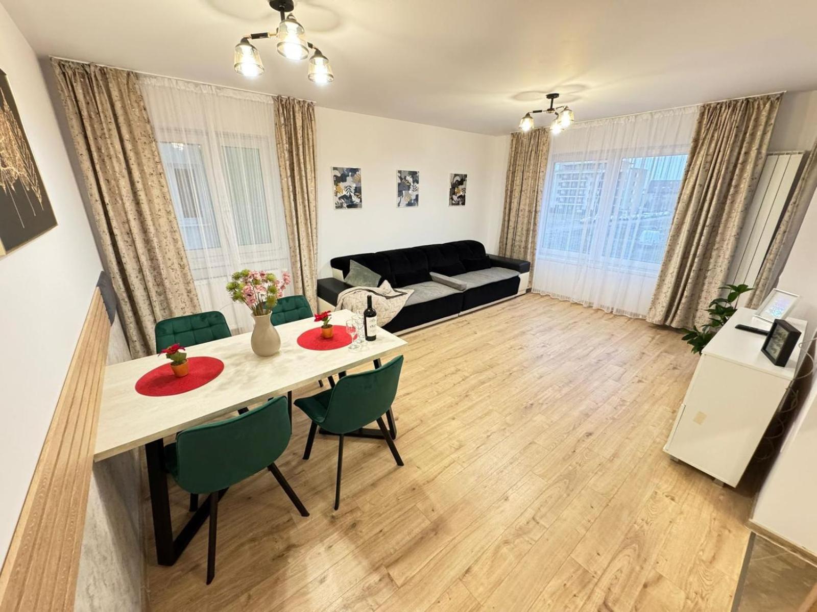Coresi Mall Area Studios & Apartments By Glam Braşov Dış mekan fotoğraf