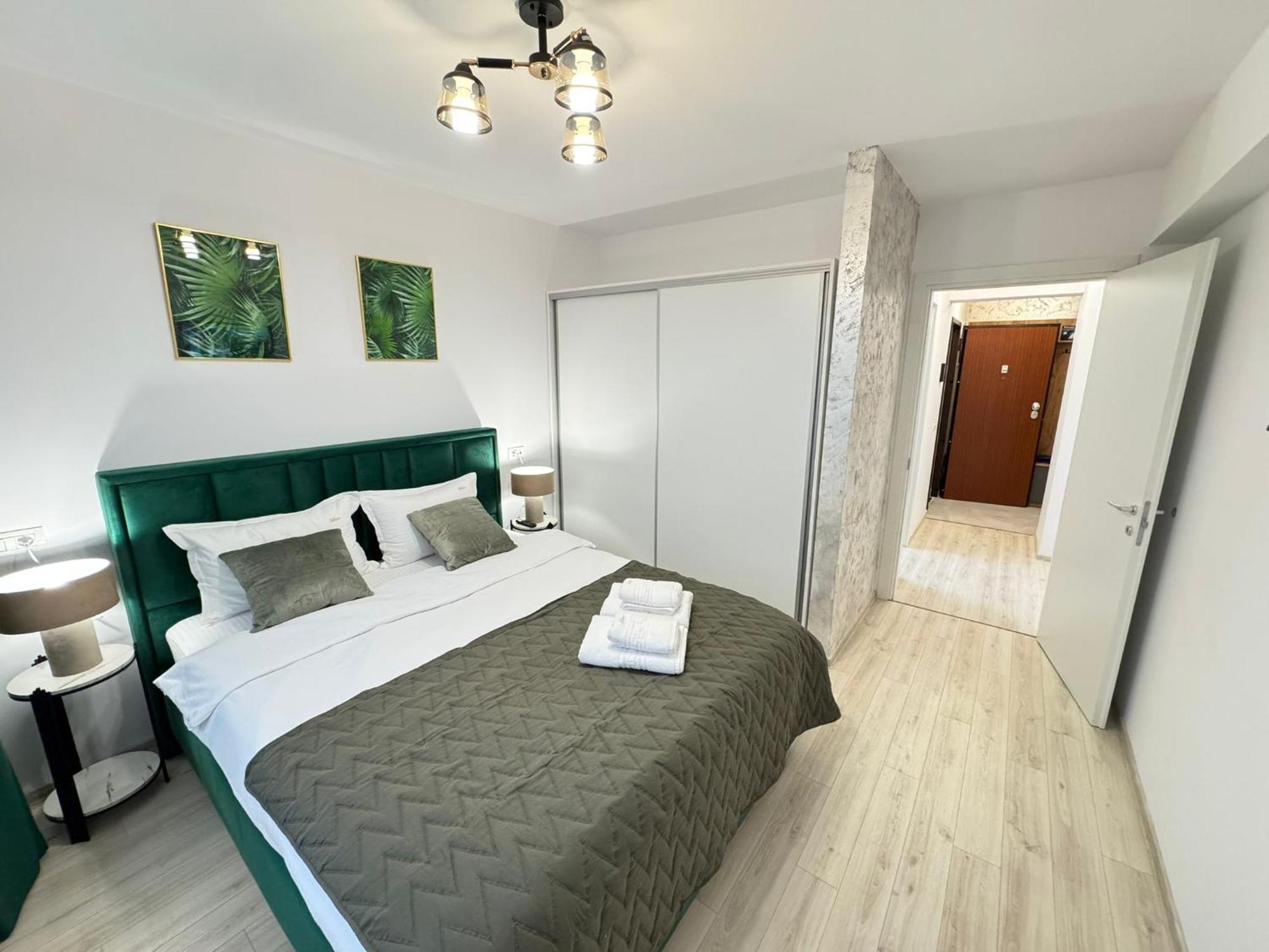 Coresi Mall Area Studios & Apartments By Glam Braşov Dış mekan fotoğraf