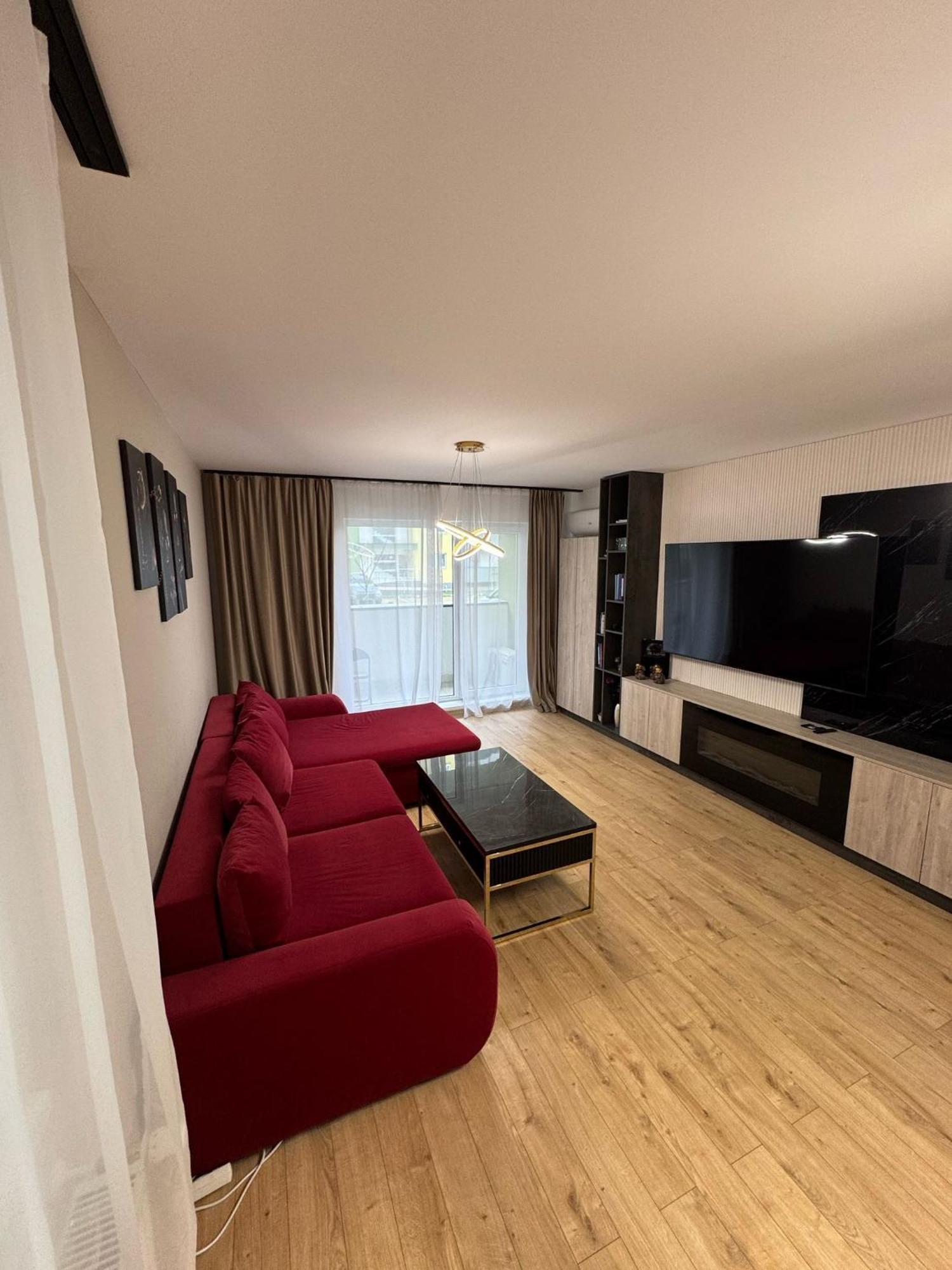 Coresi Mall Area Studios & Apartments By Glam Braşov Dış mekan fotoğraf