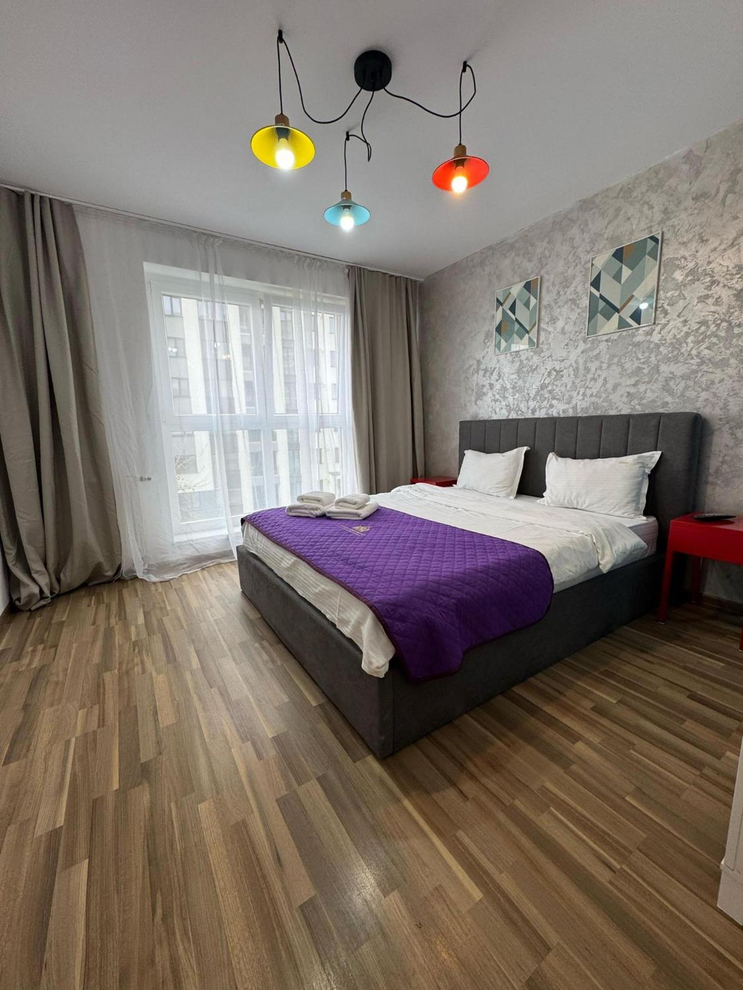 Coresi Mall Area Studios & Apartments By Glam Braşov Dış mekan fotoğraf