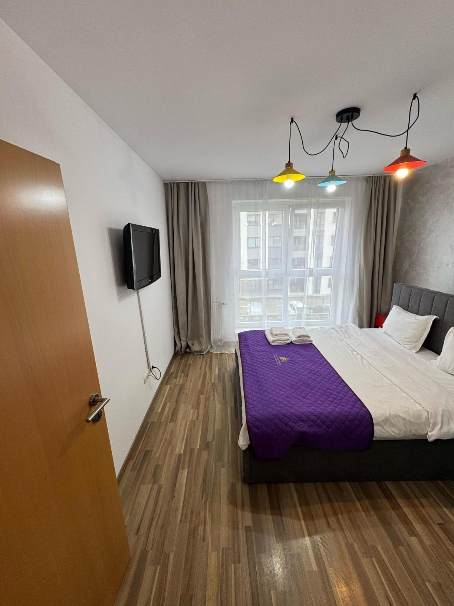 Coresi Mall Area Studios & Apartments By Glam Braşov Dış mekan fotoğraf